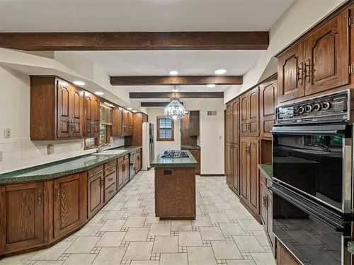 Kitchen Cabinets Painted - Before