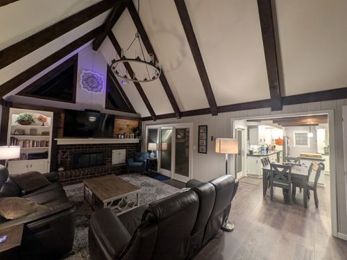 Family Room Mantle and Paint Job - After